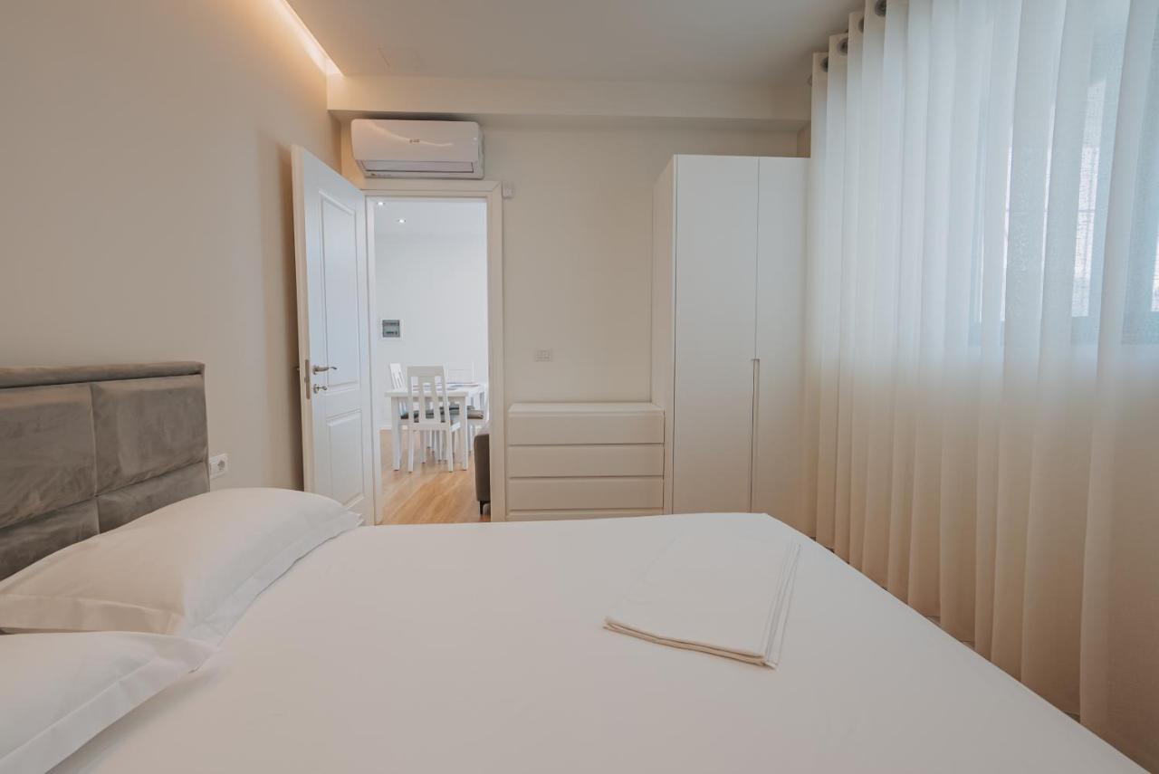 Jd Luxury Apartments Vlore Luaran gambar